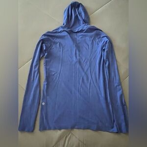 Lululemon Women’s Swiftly Tech shirt quarter zip with hood, blue, 12